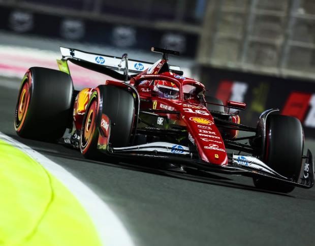 梅赛德斯轻取红牛车队，勒克莱尔统治全场